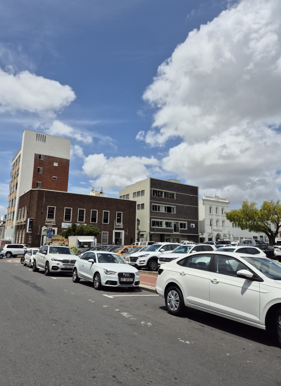 2 Bedroom Property for Sale in Cape Town City Centre Western Cape